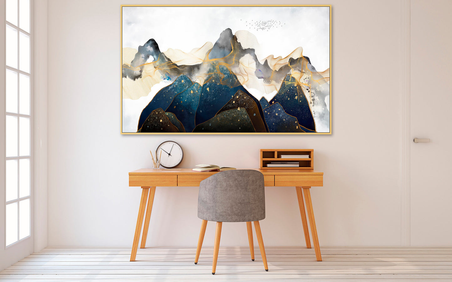 Abstraktes gerahmtes Leinwandbild mit blauen Bergen, großes druckbares Wandbild im Querformat in goldenem Schweberahmen, 3er-Set Kunstwerke für Zuhause
