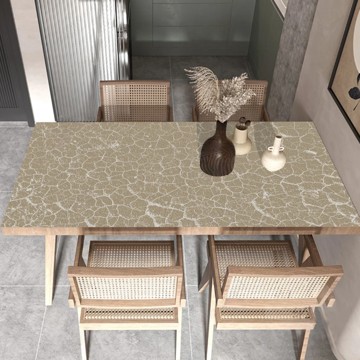 Wasserfeste Tischdecke in Lederoptik mit abstraktem Print, Tischfolie „Beige“